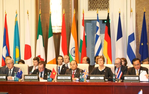 Premierminister Nguyen Xuan Phuc nimmt an Asien-Europa-Gipfel teil - ảnh 1